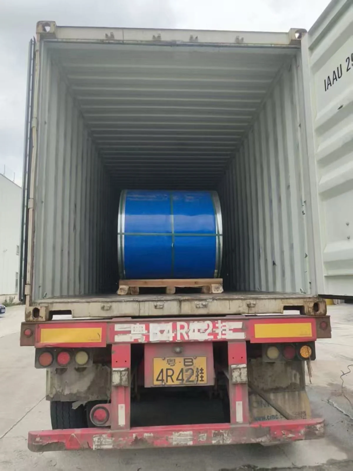 Coiled steel in an overweight container to Dhaka — shipment handling photo 2