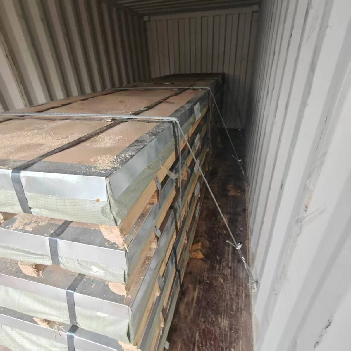 Coiled steel in an overweight container to Dhaka — shipment handling photo 4